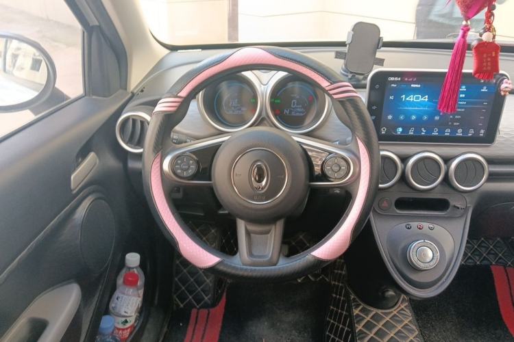 Used ORA Black Cat 2021 301 km Basic Version Steering Wheel