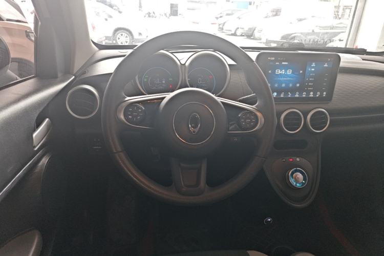 Used ORA Black Cat 2021 301 km Basic Version Steering Wheel