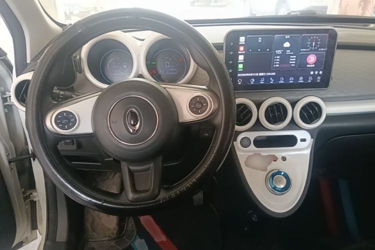 Used ORA Black Cat 2021 301 km Basic Version Steering Wheel