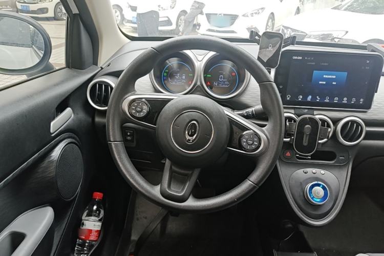 Used ORA Black Cat 2021 301 km Basic Version Steering Wheel