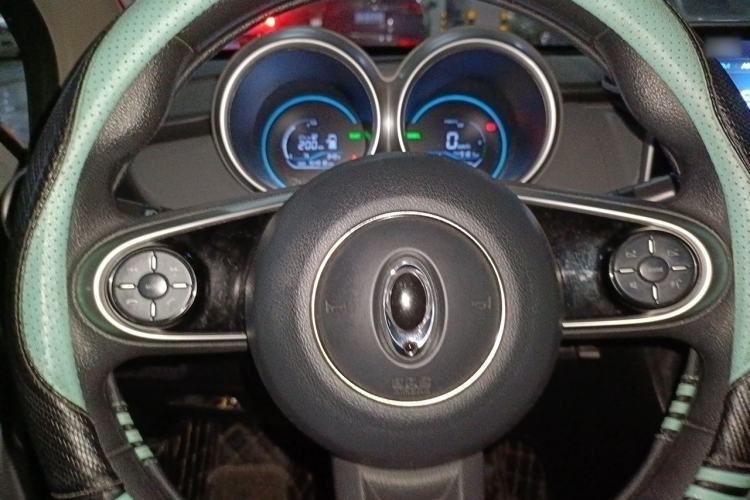 Used ORA Black Cat 2021 351 km Luxury Version Steering Wheel