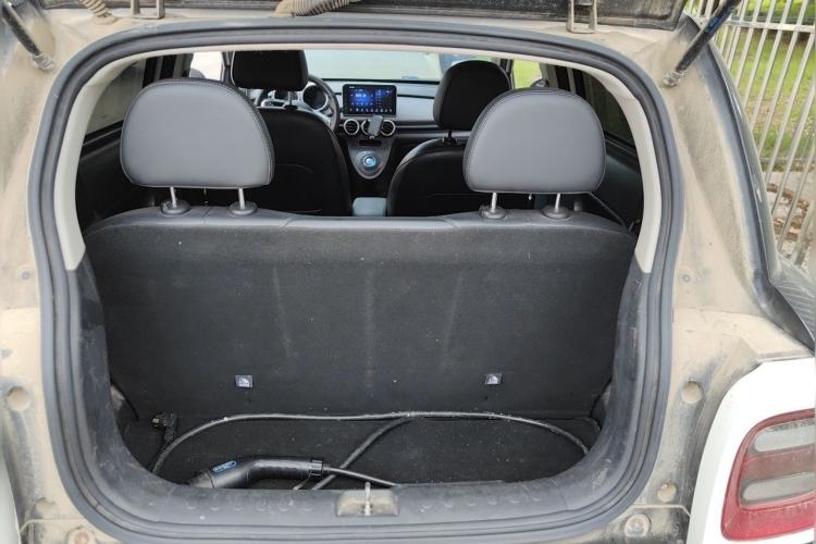 Used ORA Black Cat 2021 351 km Standard Version Trunk