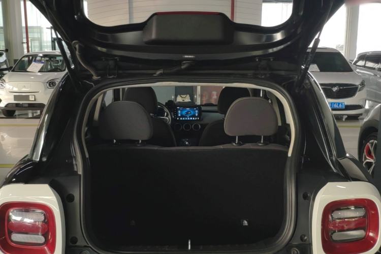 Used ORA Black Cat 2021 351 km Standard Version Trunk