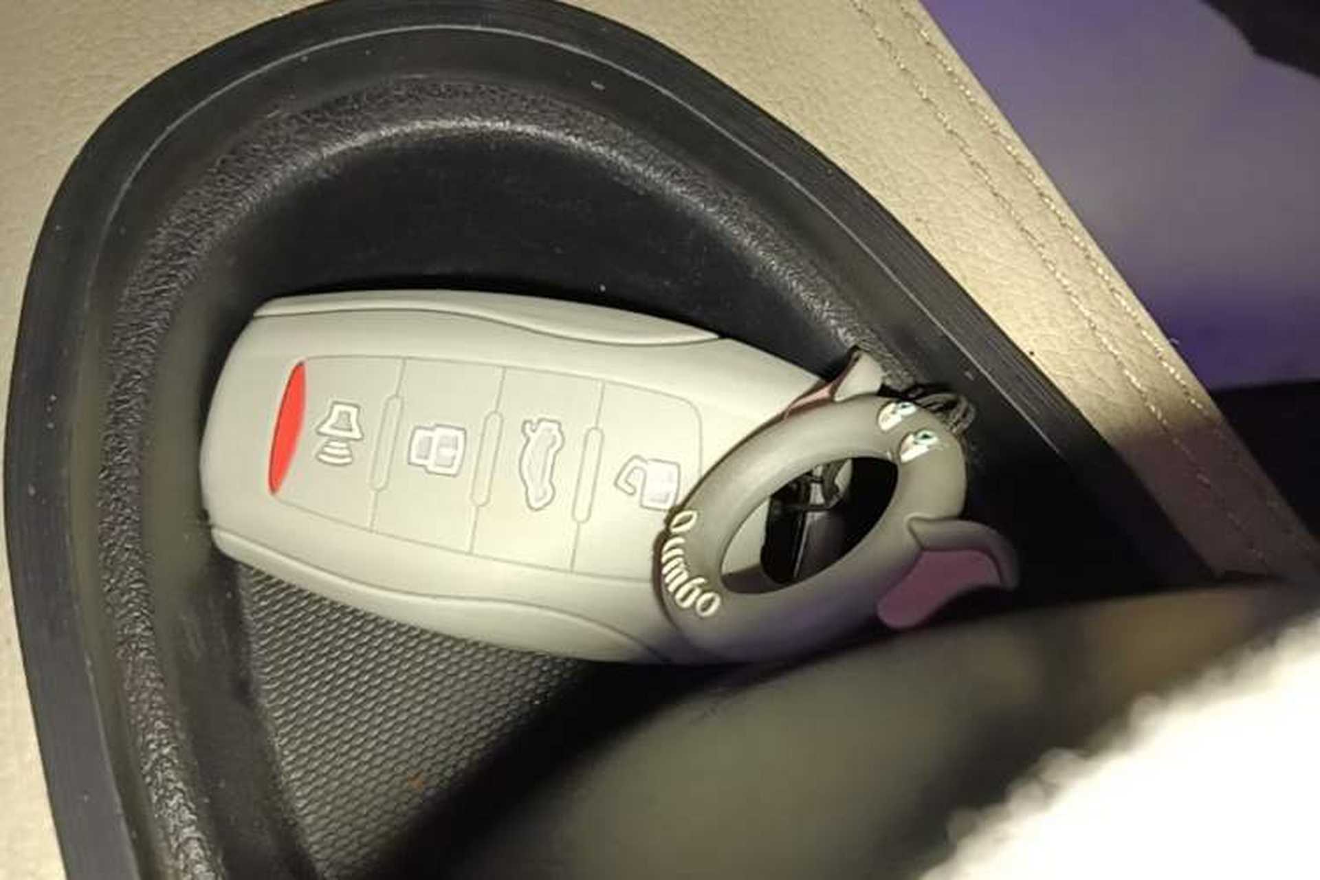 Used ORA Black Cat 2021 301km Cute Pet Edition Vehicle Key