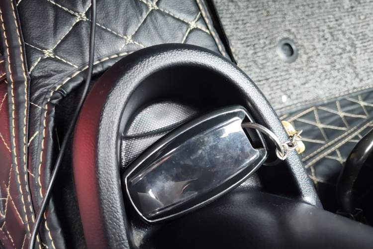 Used ORA Black Cat 2021 301km Cute Pet Edition Vehicle Key