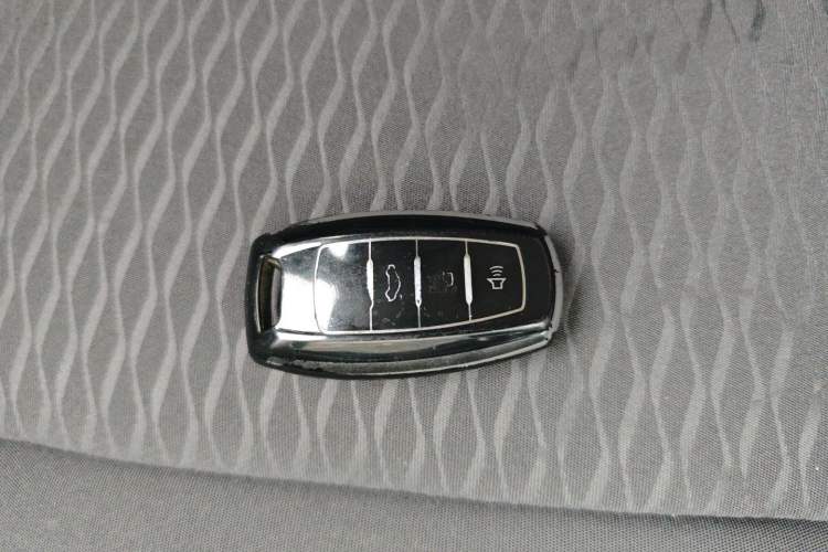 Used ORA Black Cat 2021 301km Cute Pet Edition Vehicle Key