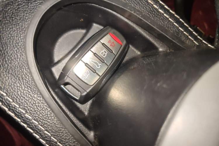 Used ORA Black Cat 2021 405 km Long-Range Version Vehicle Key
