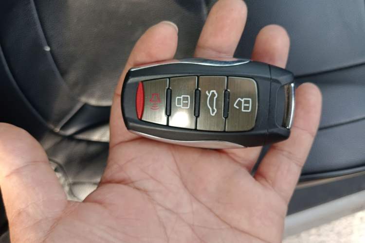Used ORA Black Cat 2021 301km Cute Pet Edition Vehicle Key