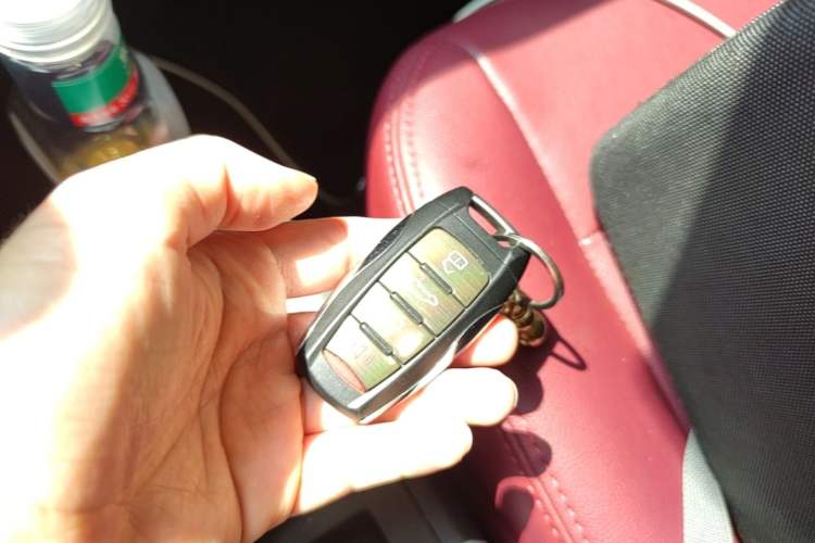 Used ORA Black Cat 2021 301km Cute Pet Edition Vehicle Key
