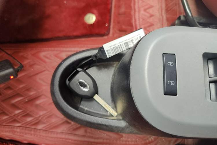Used ORA Black Cat 2021 351 km Standard Version Vehicle Key