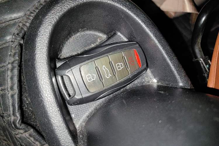 Used ORA Black Cat 2021 301km Cute Pet Edition Vehicle Key