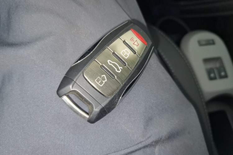 Used ORA Black Cat 2021 351 km Standard Version Vehicle Key