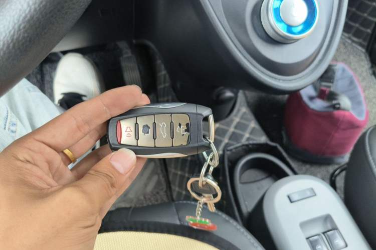 Used ORA Black Cat 2021 351 km Standard Version Vehicle Key