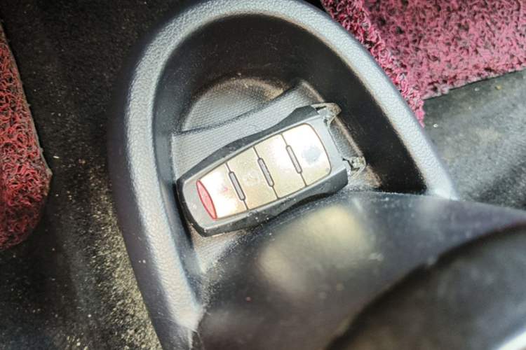 Used ORA Black Cat 2021 351 km Standard Version Vehicle Key