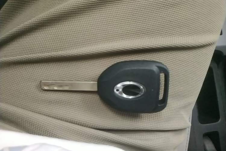 Used ORA Black Cat 2021 301 km Basic Version Vehicle Key