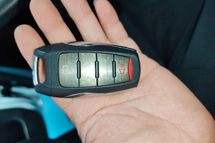 Used ORA Black Cat 2021 351 km Standard Version Vehicle Key