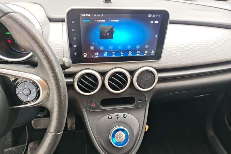 Used ORA Black Cat 2021 351 km Standard Version Audio And AC Panel
