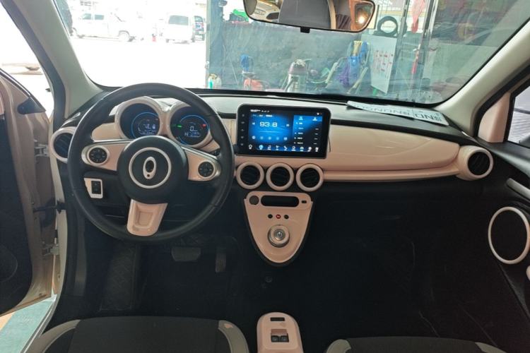 Used ORA Black Cat 2021 351 km Luxury Version Center Console