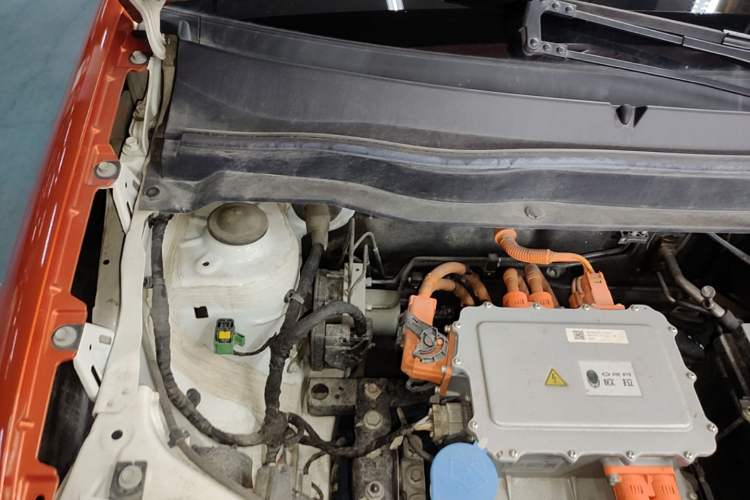 Used ORA Black Cat 2021 351 km Luxury Version Engine Bay Right