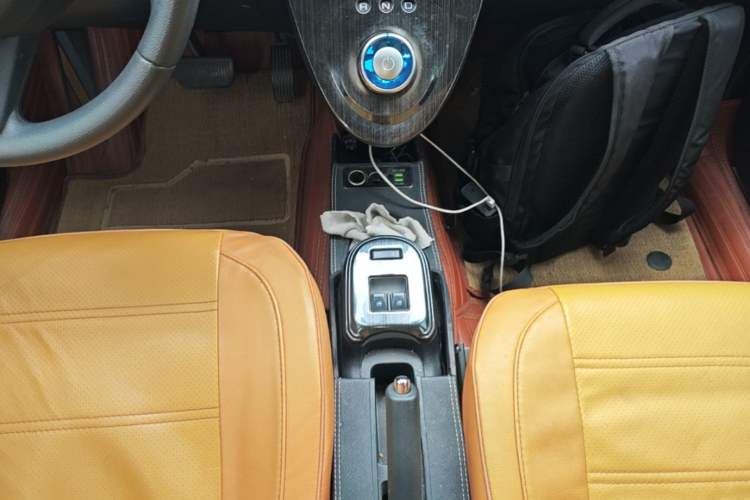 Used ORA Black Cat 2021 301 km Basic Version Gear Lever