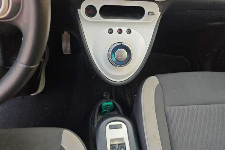 Used ORA Black Cat 2021 351 km Luxury Version Gear Lever