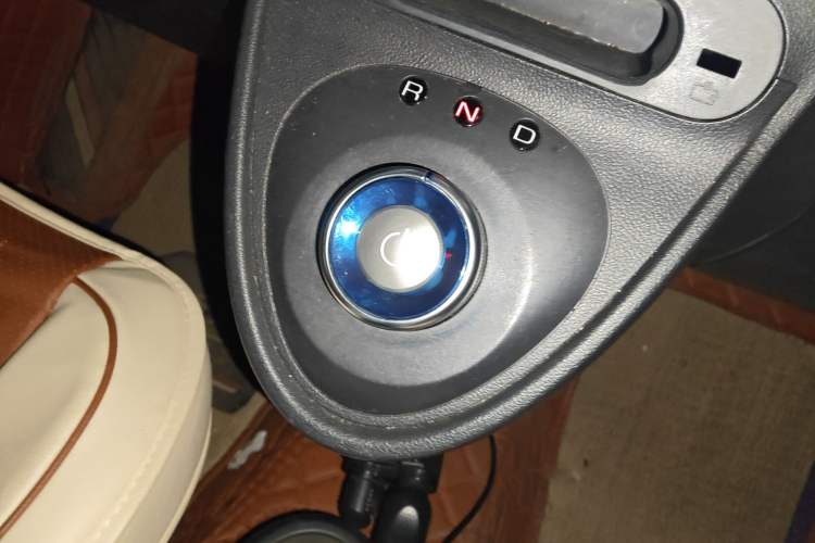 Used ORA Black Cat 2021 351 km Luxury Version Gear Lever