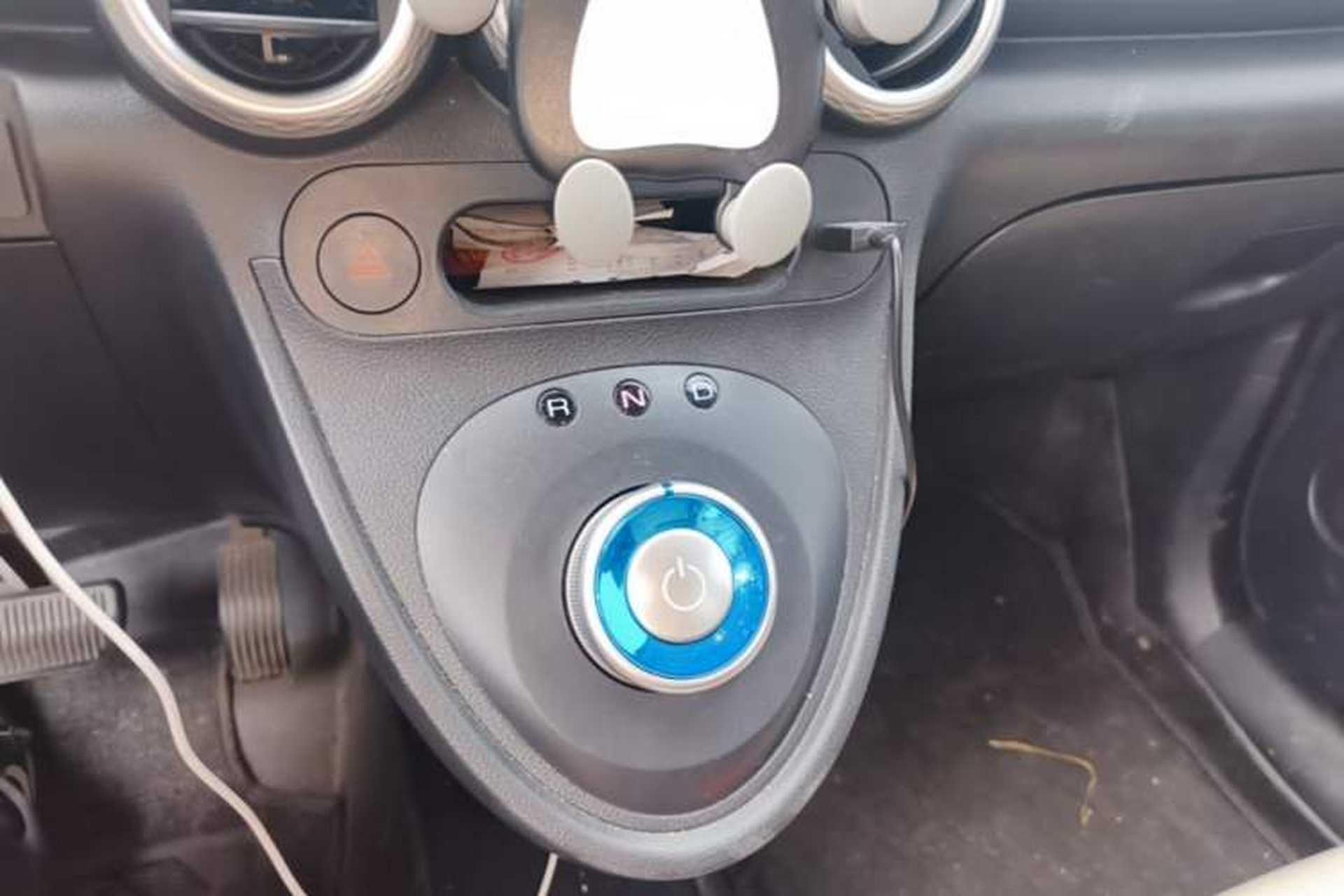 Used ORA Black Cat 2021 351 km Luxury Version Gear Lever