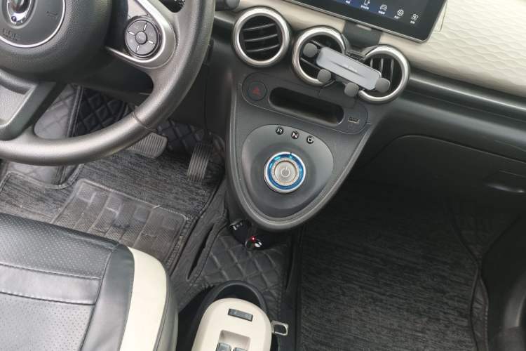 Used ORA Black Cat 2021 351 km Luxury Version Interior 1