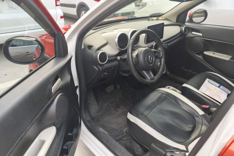 Used ORA Black Cat 2021 351 km Luxury Version Interior 7