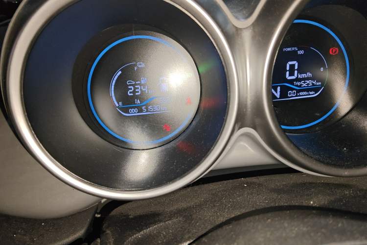 Used ORA Black Cat 2021 351 km Luxury Version Odometer Close Up