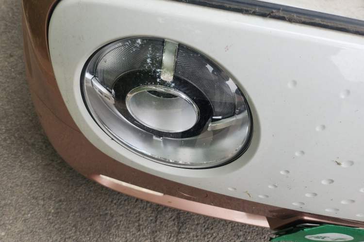Used ORA Black Cat 2021 351 km Luxury Version Right Front Headlight
