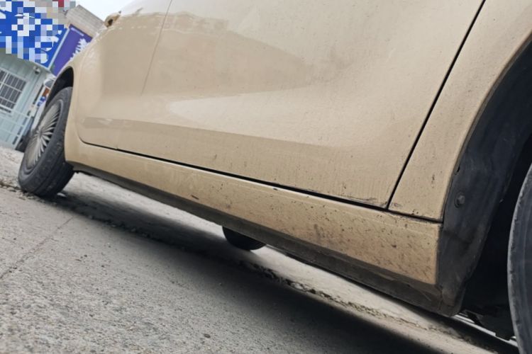 Used ORA Black Cat 2021 301 km Basic Version Right Side Sill