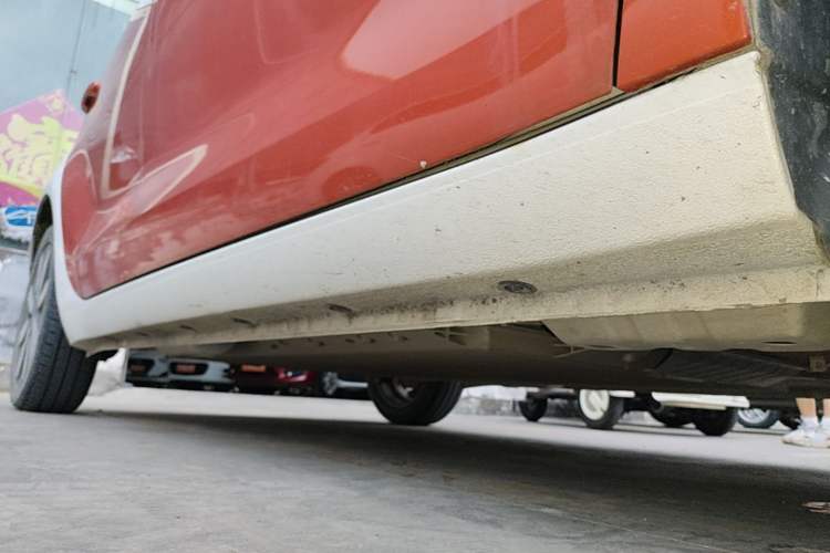 Used ORA Black Cat 2021 351 km Luxury Version Right Side Sill
