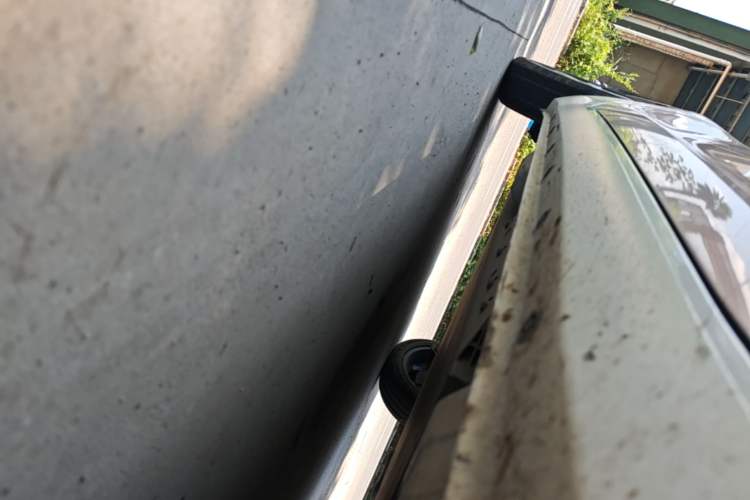 Used ORA Black Cat 2021 351 km Luxury Version Right Side Sill