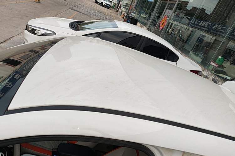 Used ORA Black Cat 2021 351 km Luxury Version Roof