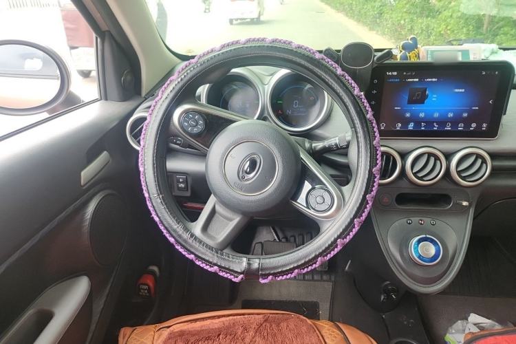 Used ORA Black Cat 2021 351 km Luxury Version Steering Wheel