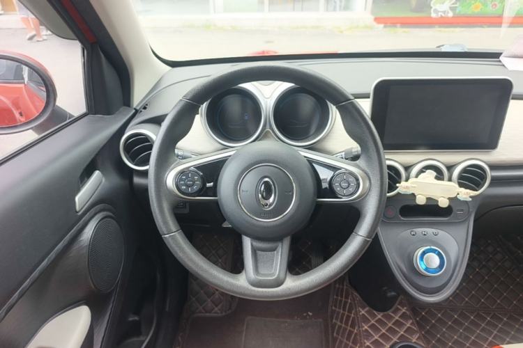Used ORA Black Cat 2021 351 km Luxury Version Steering Wheel