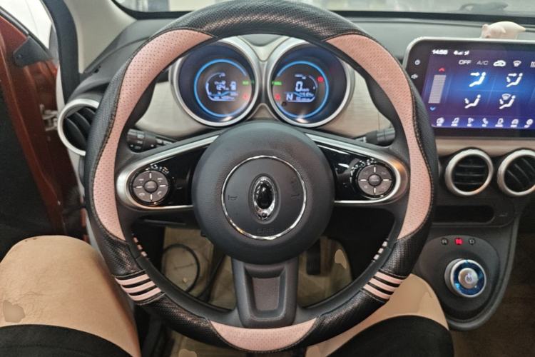 Used ORA Black Cat 2021 351 km Luxury Version Steering Wheel