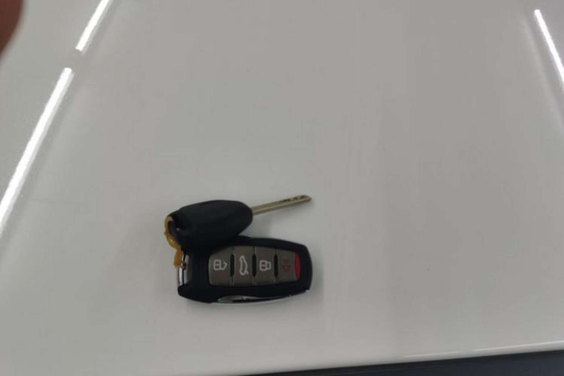 Used ORA Black Cat 2021 301 km Basic Version Vehicle Key