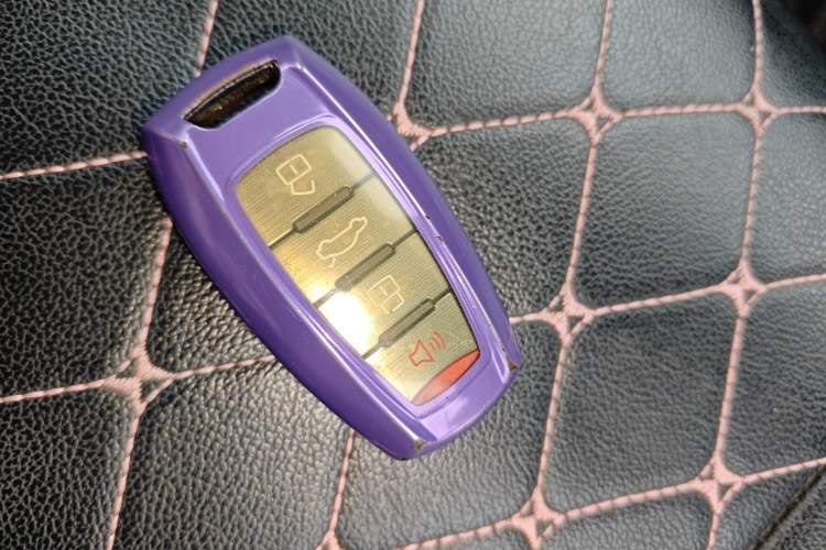 Used ORA Black Cat 2021 405 km Long-Range Version Vehicle Key
