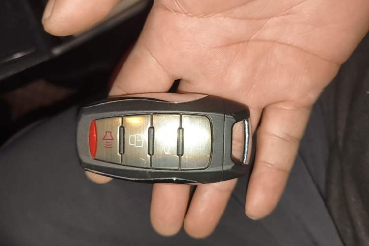 Used ORA Black Cat 2021 351 km Luxury Version Vehicle Key