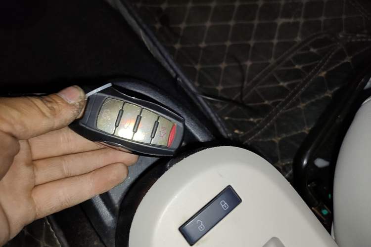 Used ORA Black Cat 2021 351 km Luxury Version Vehicle Key