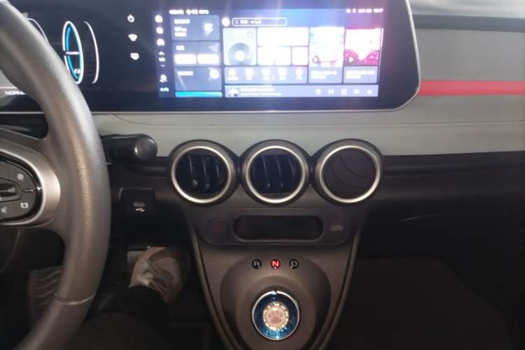Used ORA Black Cat 2022 351 km Comfort Version Ternary Lithium Audio And AC Panel