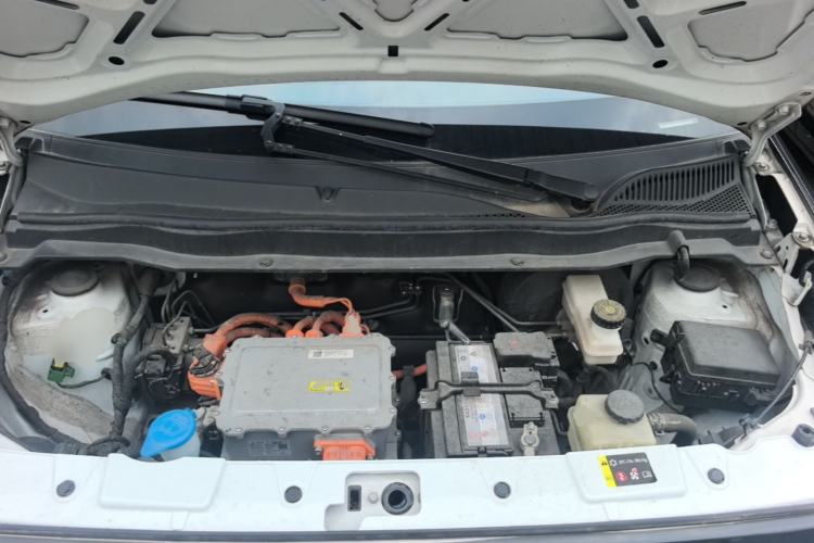 Used ORA Black Cat 2022 Updated Version 301 km Cute Pet Edition Lithium Iron Phosphate Engine Bay