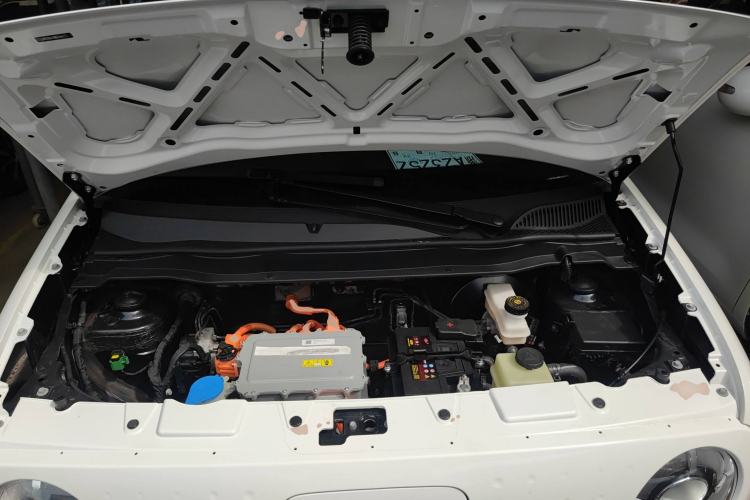 Used ORA Black Cat 2022 351 km HelloKitty Collaboration Edition Lithium-Ion Battery Engine Bay