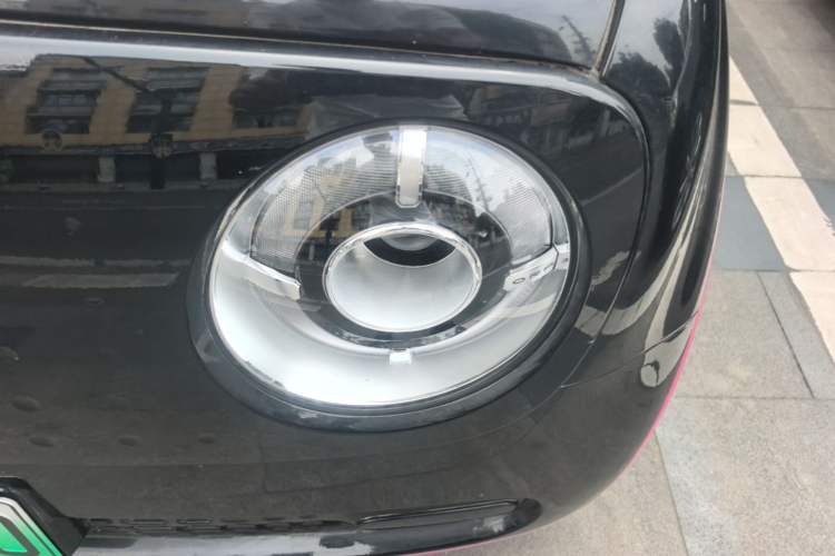 Used ORA Black Cat 2022 Updated Version 301 km Cute Pet Edition Lithium Iron Phosphate Left Front Headlight