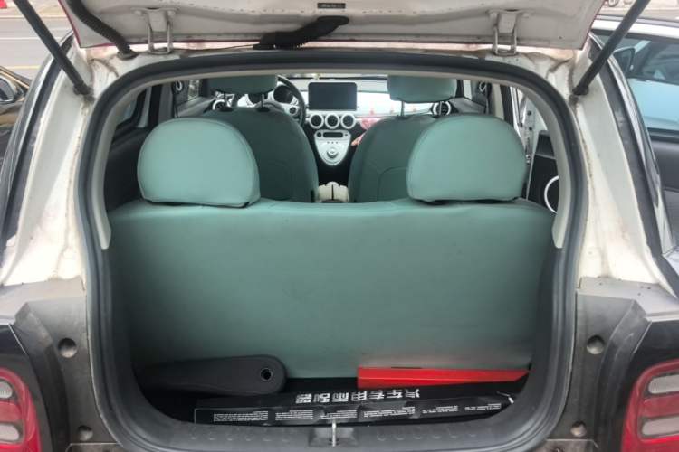 Used ORA Black Cat 2022 Updated Version 301 km Cute Pet Edition Lithium Iron Phosphate Trunk
