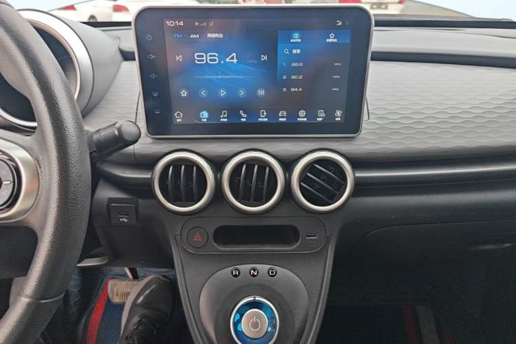 Used ORA Black Cat 2022 351 km Range Comfort Version Ternary Lithium Audio And AC Panel