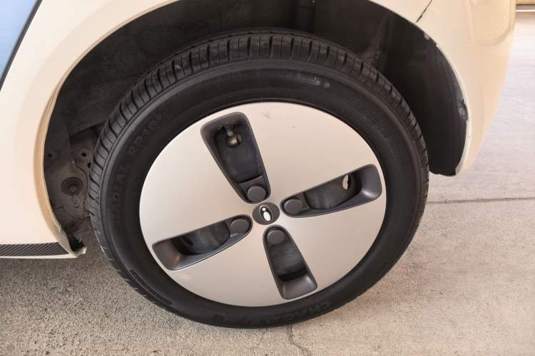 Used ORA Black Cat 2022 301km "Cute Pet" Version – Lithium Iron Phosphate Exterior 3