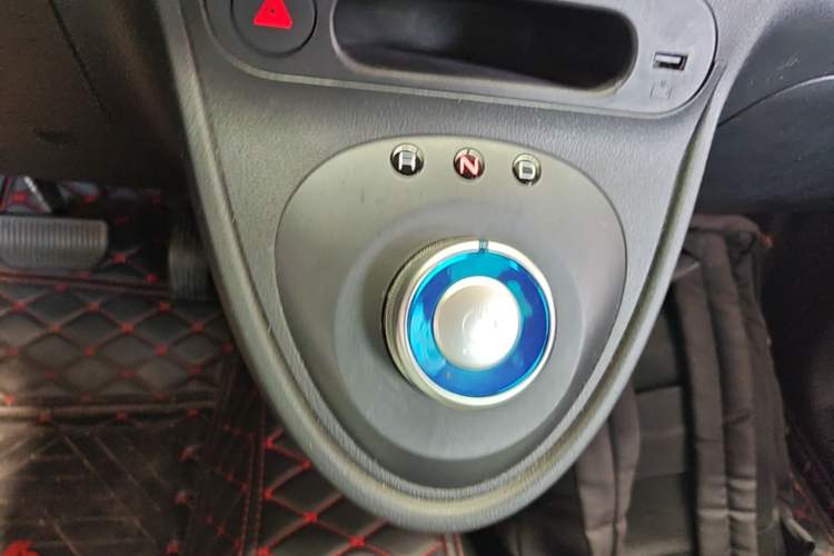 Used ORA Black Cat 2022 Updated Version 301 km Cute Pet Edition Lithium Iron Phosphate Gear Lever